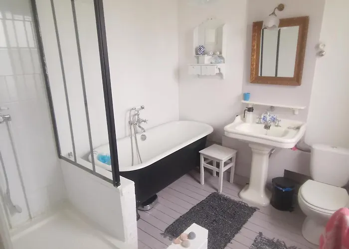 Maison De Famille En Normandie Rum i privatbostad